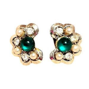 Vintage Green Cabochon Pearl Rhinestone Gold Tone Clip On Earrings